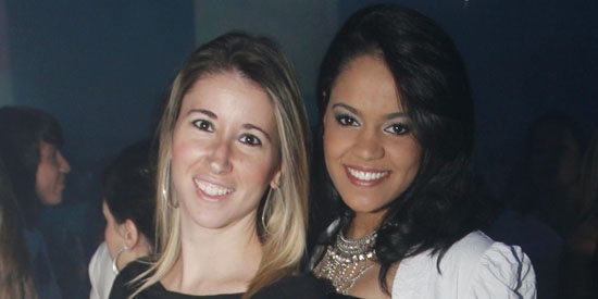 Roberta Eleutério e Laura Machado na balada